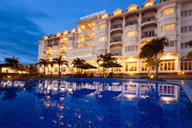 Nhà hàng khách sạn Hoàng Lam