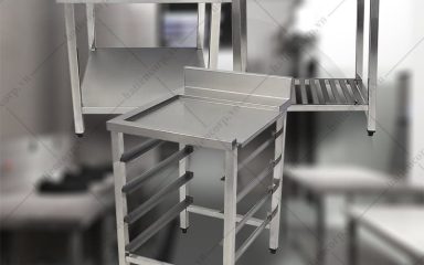 Chọn thiết bị Bàn inox công nghiệp nào phù hợp và tiết kiệm với gian bếp?
