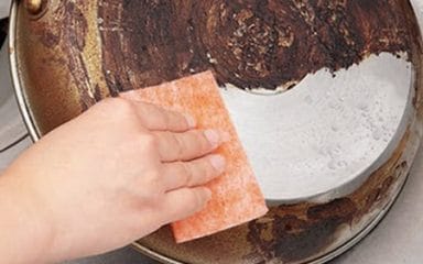 Loại bỏ rỉ sét trong bếp