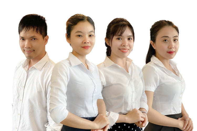 Nhân viên tư vấn Hà Tiên hỗ trợ khách hàng