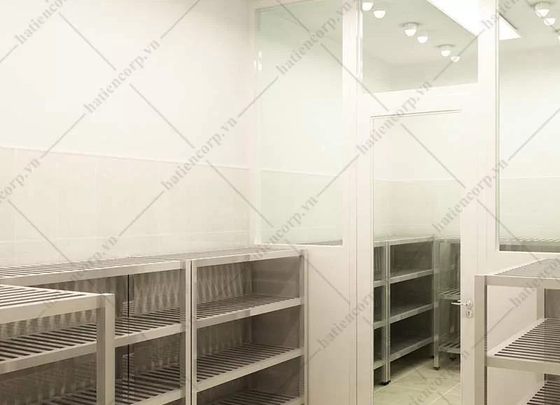 Kệ từ 4 - 5 tầng, chất liệu inox bền đẹp và chắc chắn