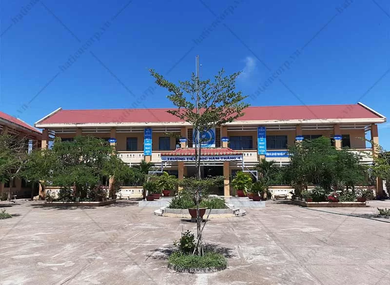 Trường Tiểu Học Hàm Thắng có 4 cơ sở là Hàm Thắng 1, 2, 3, 4. Nằm tại địa chỉ Xã Hàm Thắng, Huyện Hàm Thuận Bắc, Bình Thuận.