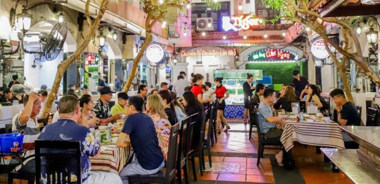 mở quán ăn cần những gì
