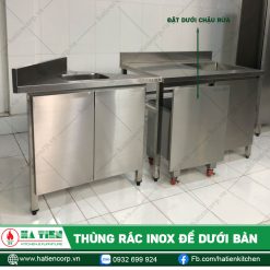 Thùng rác trong khu vực sơ chế bếp nhà hàng