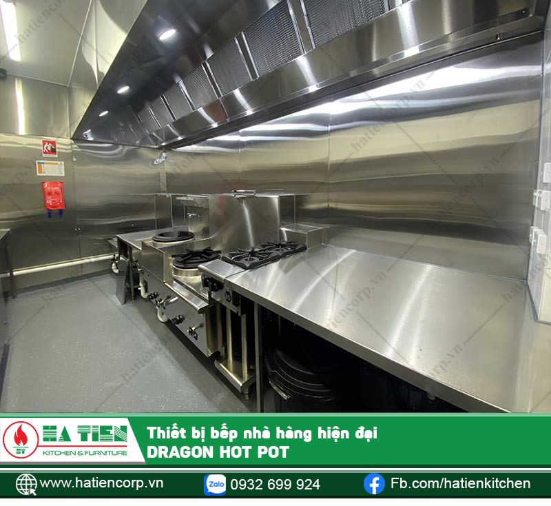 Các vách được ốp inox, vừa đảm bảo vệ sinh, vừa tăng tính thẩm mỹ