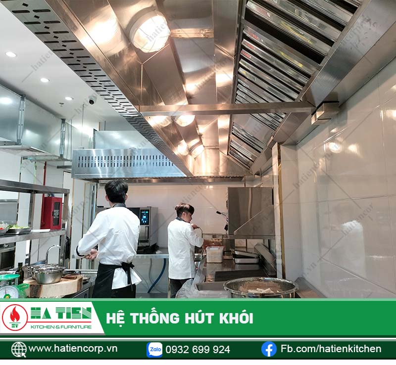 Chụp hút khói có đèn chiếu sáng, giúp cho việc nấu nướng trở nên dễ dàng hơn