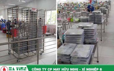 Mỗi khay ăn đều có nắp đậy, đảm bảo an toàn vệ sinh thực phẩm