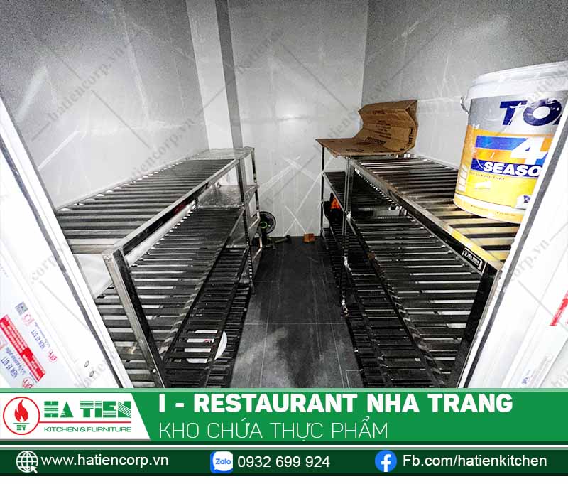 Các kệ thanh nhiều tầng giúp lưu trữ được nhiều nguyên vật liệu, vật dụng hơn