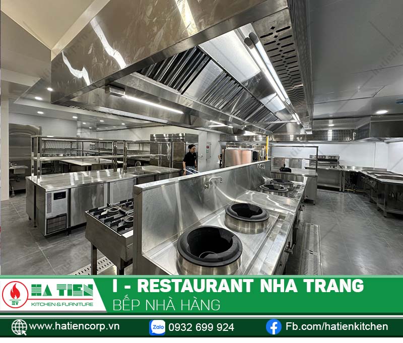 Thiết bị bếp nấu được đặt tại trung tâm khu bếp