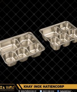 Khay Ăn Inox Trong Bếp Ăn Công Nghiệp – Giải Pháp An Toàn Và Hiệu Quả