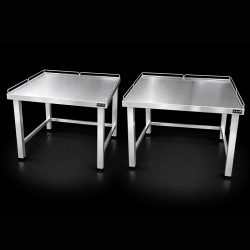 Bàn inox có lan can viền là giải pháp thiết thực giúp nâng cao độ an toàn, tối ưu thao tác và giữ không gian bếp luôn gọn gàng, chuyên nghiệp.