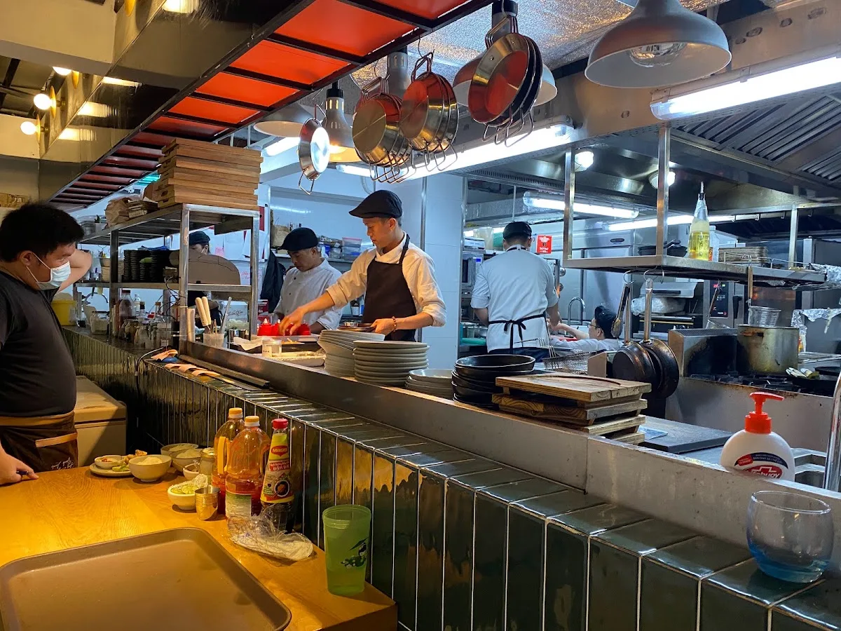 Bếp mở phục vụ