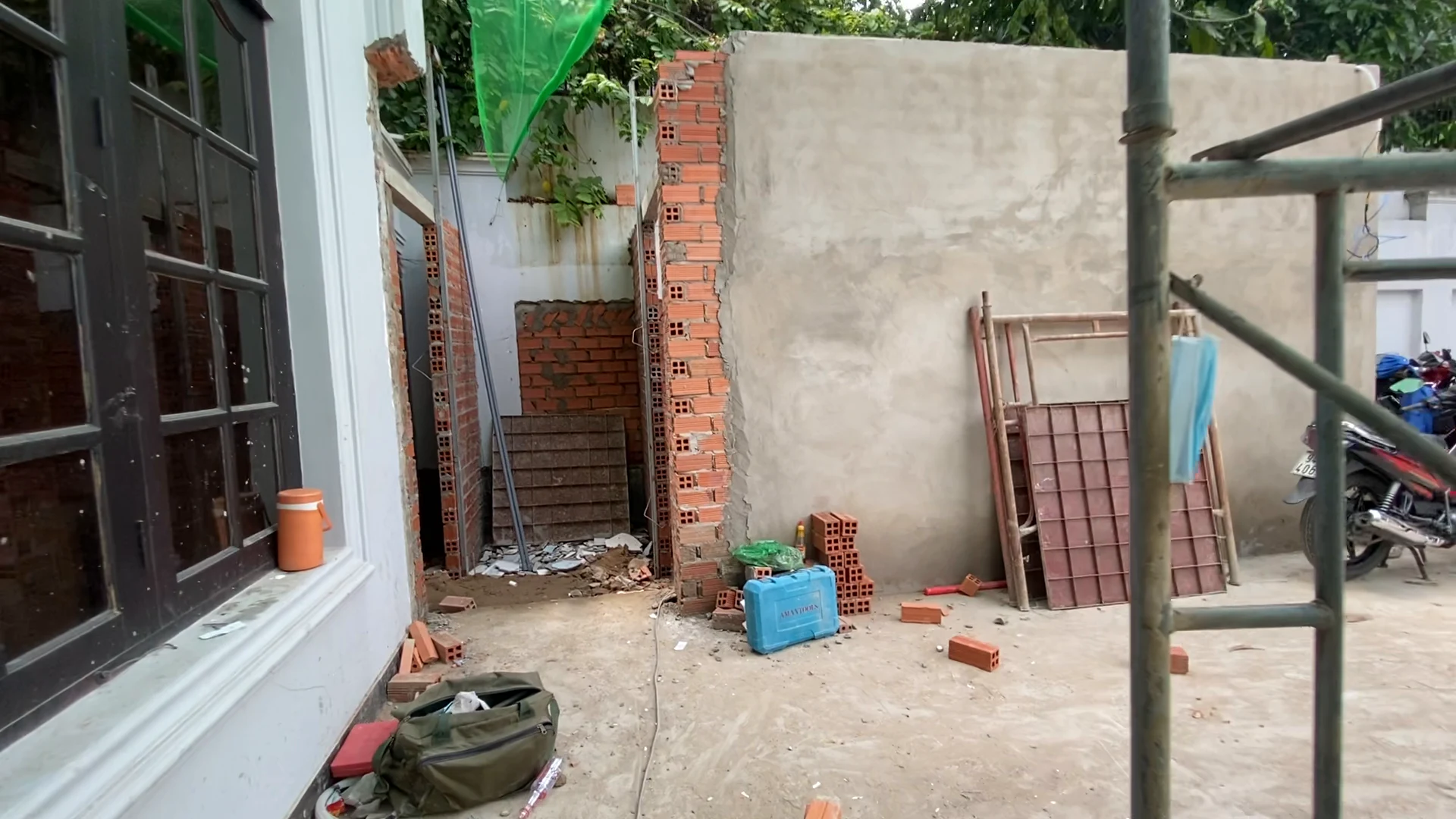 Khảo sát mặt bằng ngoài