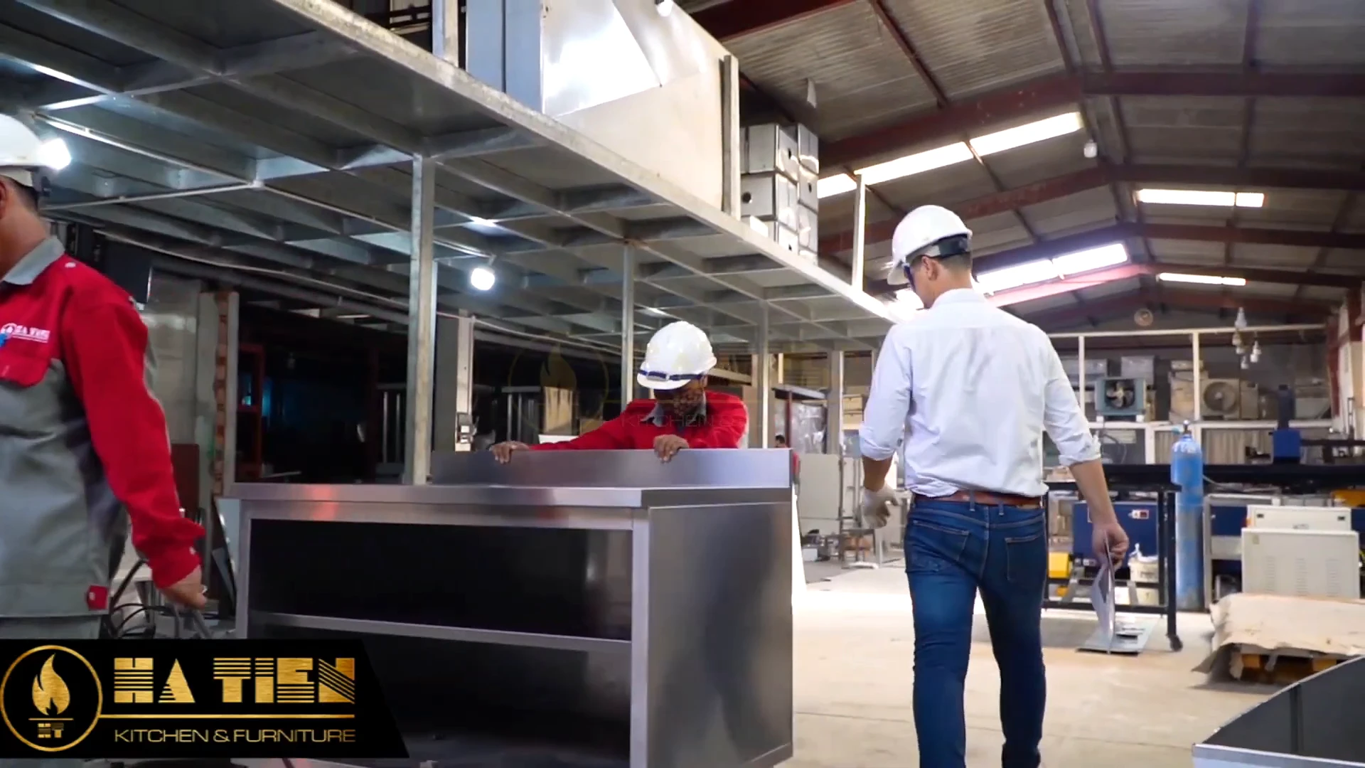 Lắp ráp tủ bếp inox